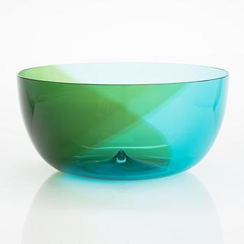 Tapio Wirkkala, a glass bowl, signed venini italia TW -85.