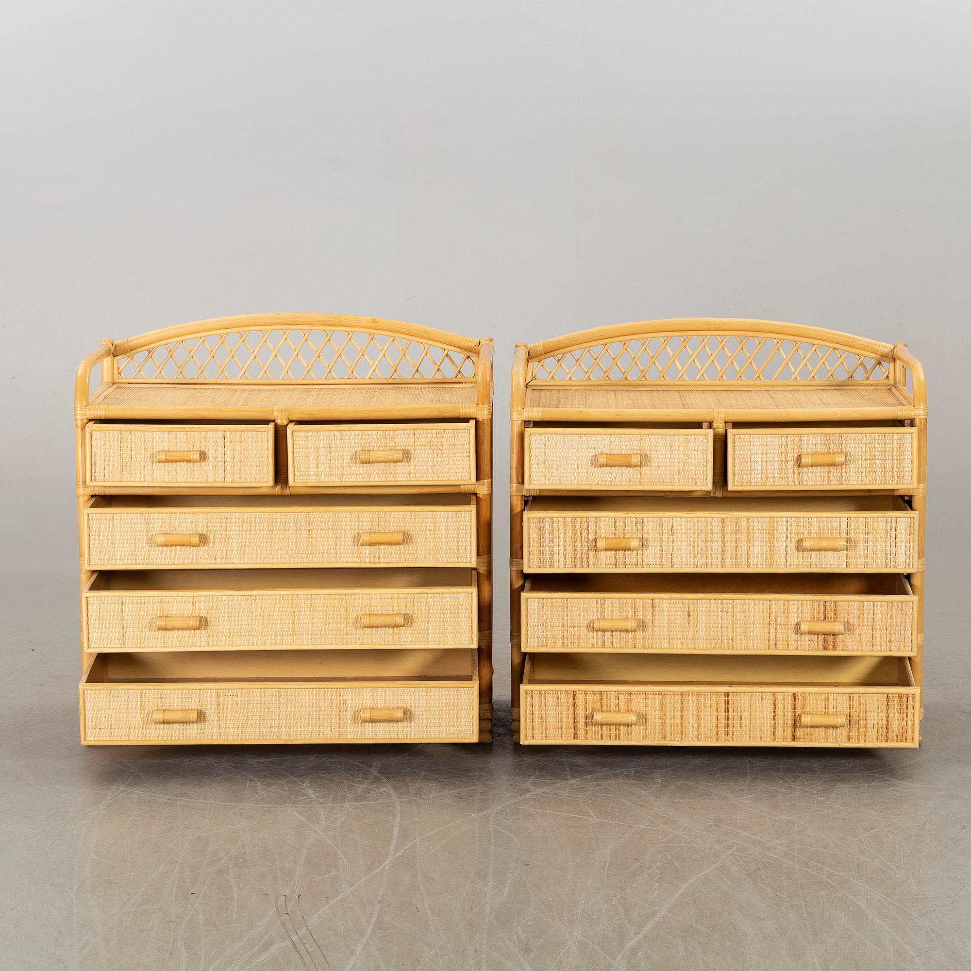 A PAIR OF CHESTS OF DRAWERS, end of 20th century.