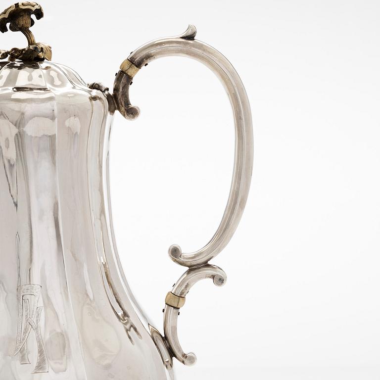 A parcel-gilt coffee pot, maker's mark of Johan Gustaf Ettinger, Vyborg 1861.