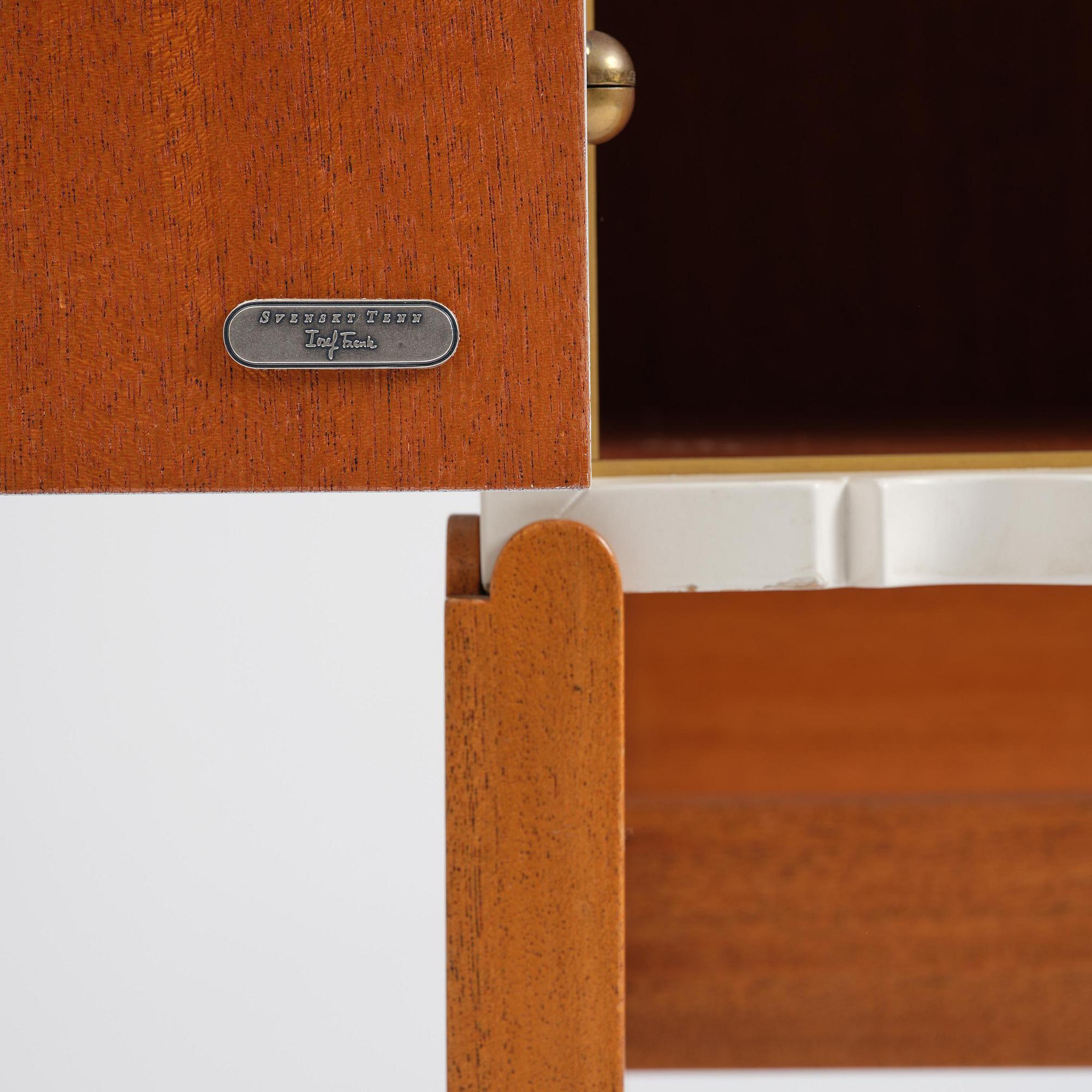 Josef Frank, a cabinet model 2192, Firma Svenskt Tenn, post 1985.