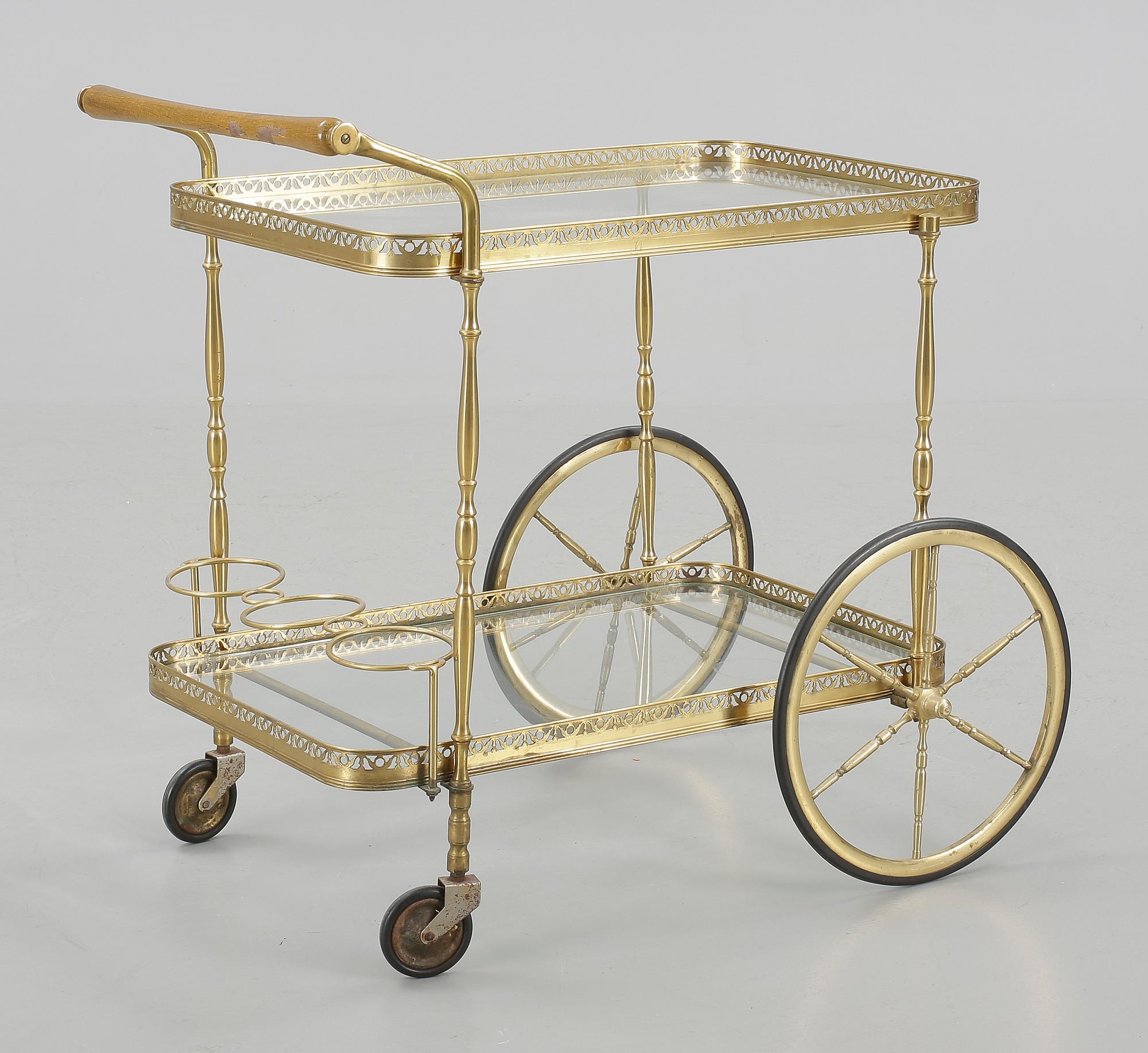 SERVERINGSVAGN, 1900-talets andra hälft.