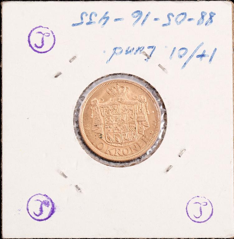 GULDMYNT, 10 kroner, Christian X, Danmark 1917. vikt ca 4 gram.