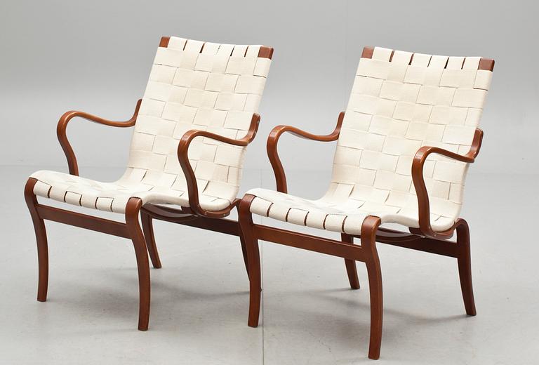 FÅTÖLJER, ett par, "Mina", Bruno Mathsson, Värnamo, märkta.