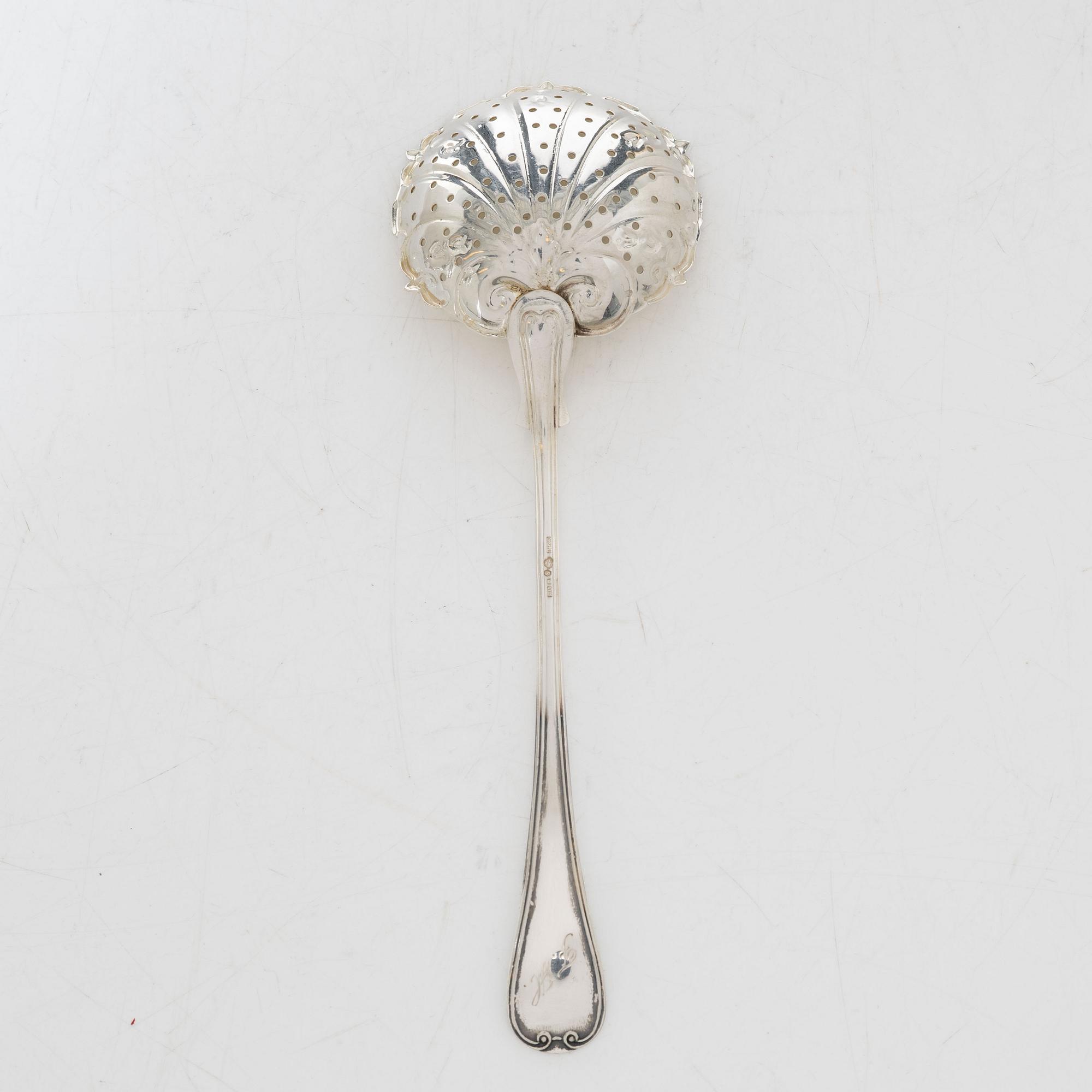 A Swedish silver sugarbowl, marks of Gustaf Folcker, Stockholm 1829.