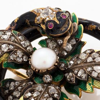 Rintaneula, 14K kultaa, vanhahiottuja timantteja ja emalia. 1800-luku.