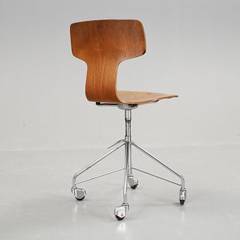 STOL, "3103 ", Arne Jacobsen, Fritz Hansen, modellen formgiven 1955.