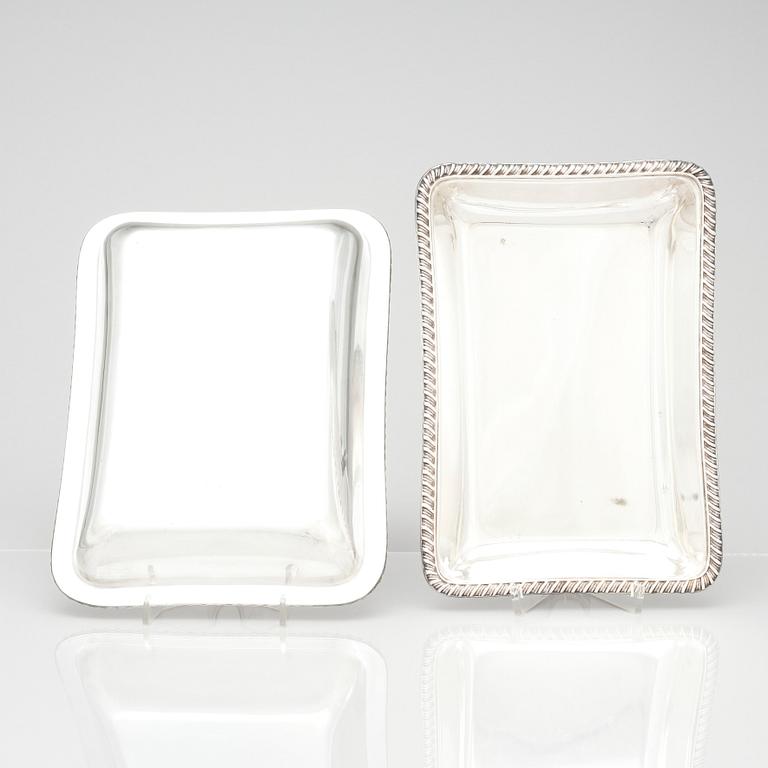 Two electro plated lidded dishes, England. Alva & Gunnar Myrdal Collection.