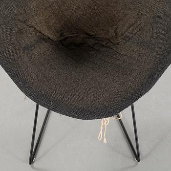 A chair by Harry Bertoia, model "Diamond chair", 1950s/60s.