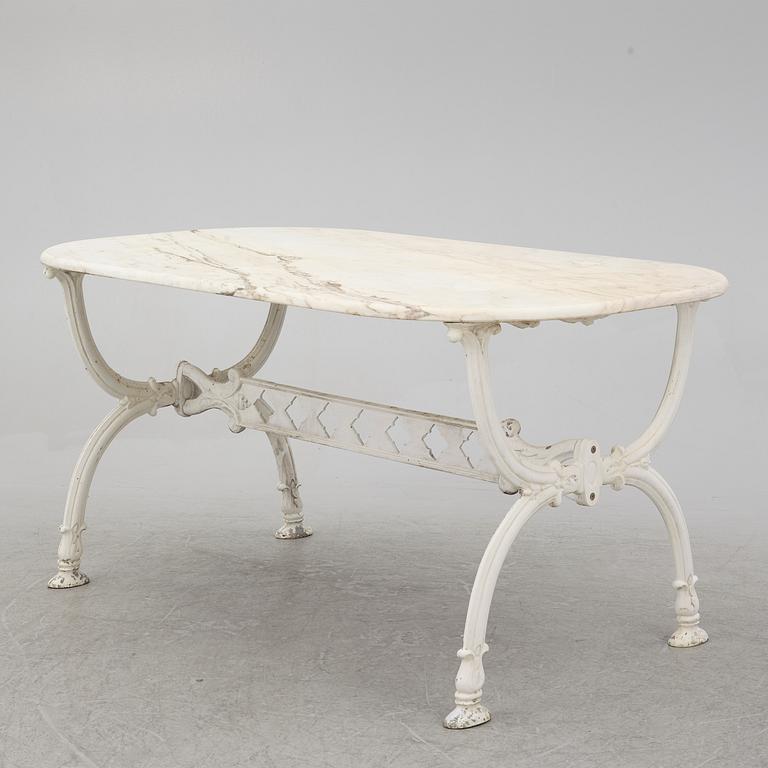 A garden sofa, a table and a pair of chairs, Byarums bruk.