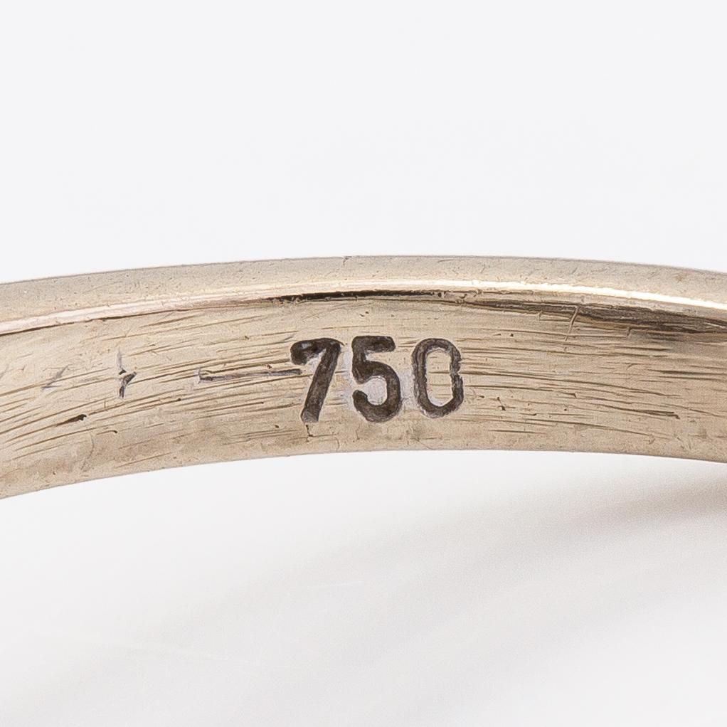 An 18K white gold ring with diamonds ca. 0.30 ct in total. Import marked Kulta Kauris, Helsinki 1974.