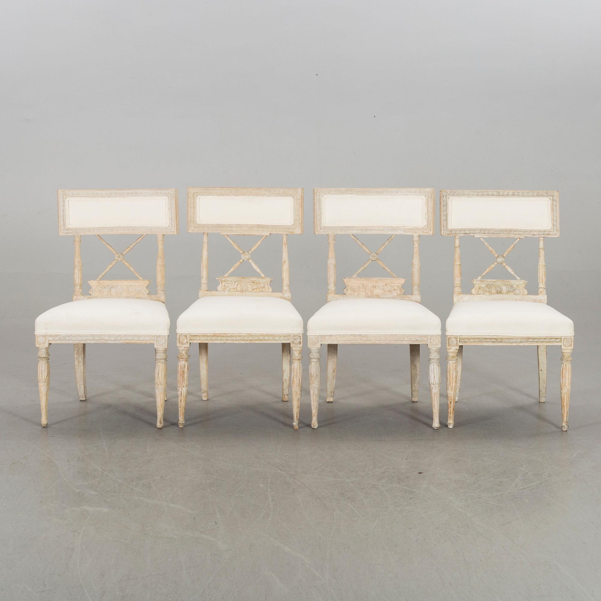 A SET OF LATE GUSTAVIAN CHAIRS CA 1800.