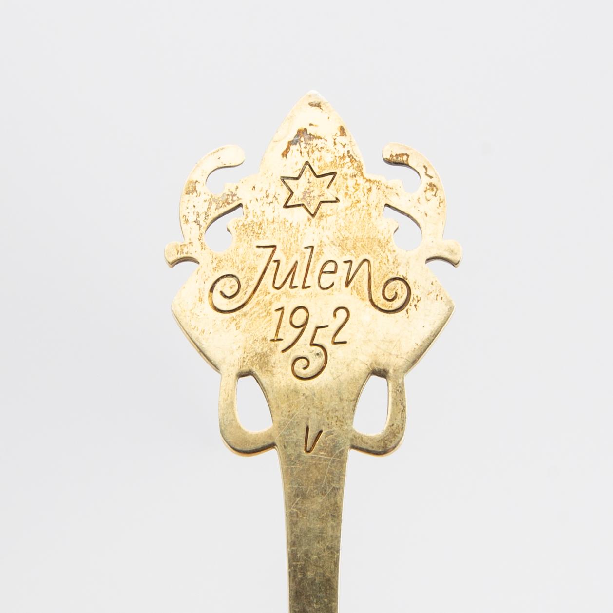 Anton Michelsen, Christmas cutlery, 21 pieces, gilded sterling silver and enamel, Denmark total weight 888 grams.