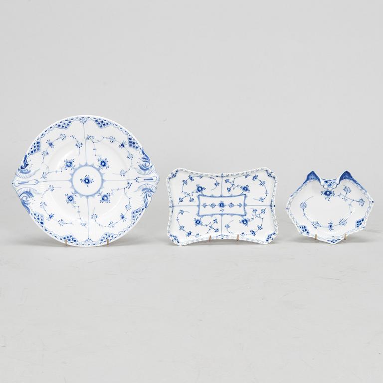 Royal Copenhagen, kaffe- och teservis, 55 delar, porslin, "Musselmalet", Danmark 1955-58.