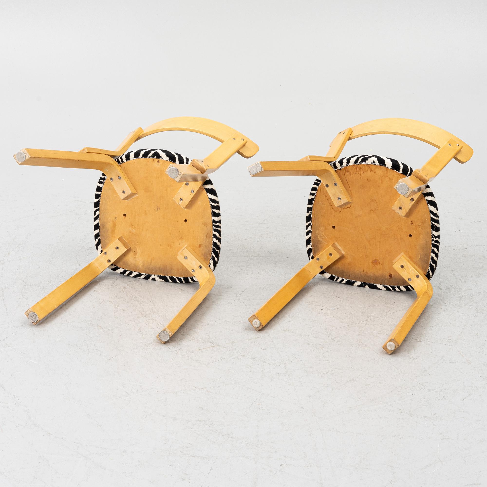 Alvar Aalto, stolar, ett par, modell 69, Artek, Finland, 1900-talets andra hälft.