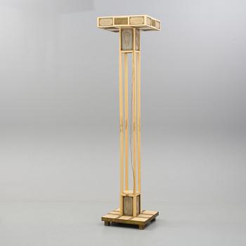 GOLVLAMPA, jugend, 1900-talets början.
