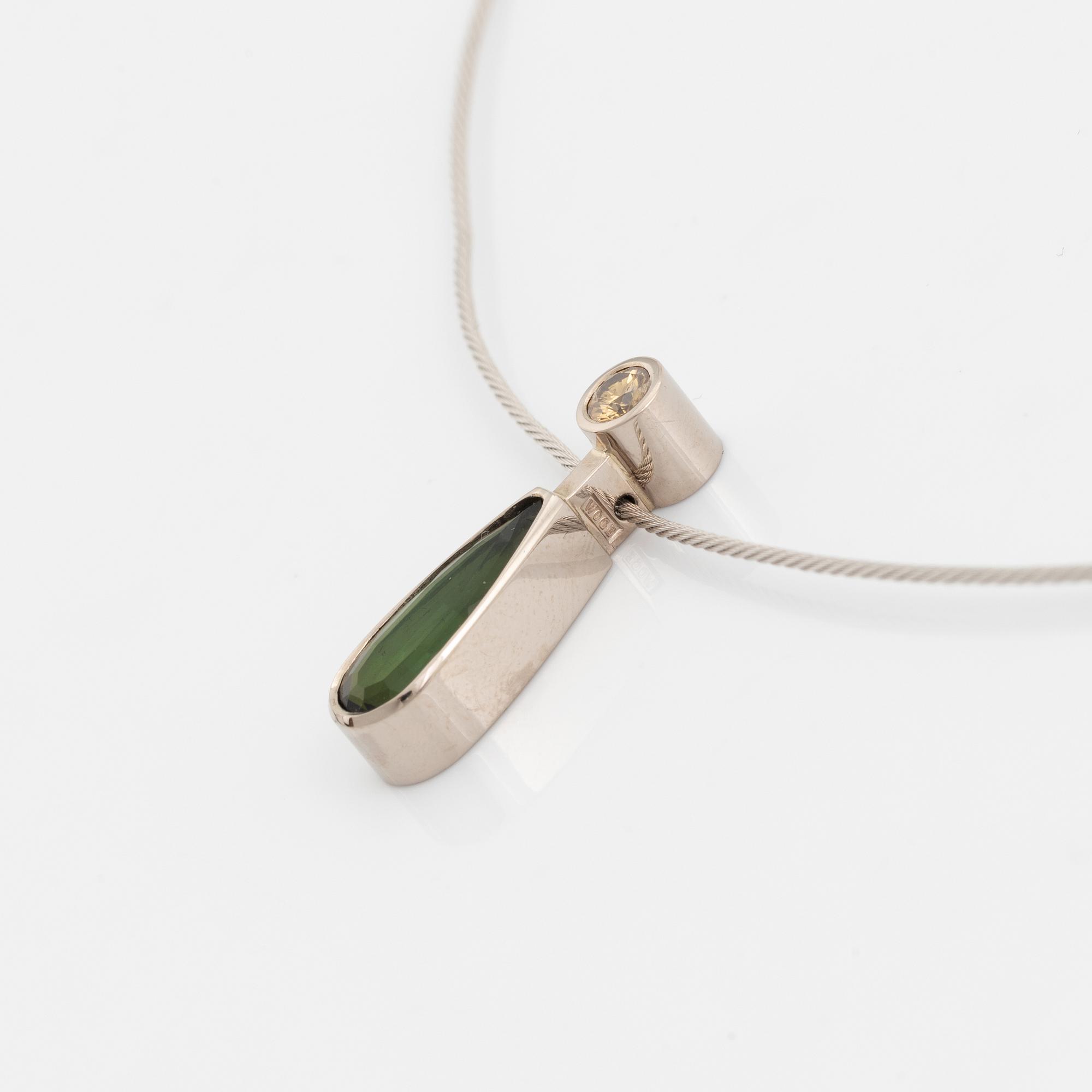 Wolfgang Gessl, halssmycke, 18K vitgul med grön turmalin, och brun briljantslipad diamant.