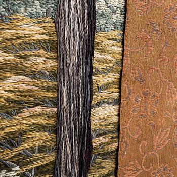 A Chinese embroidered textile, 20th century.