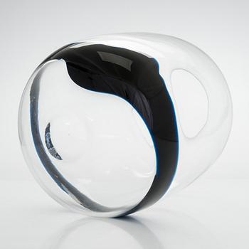 Timo Sarpaneva, A glass vase 'Blues' unsigned. Iittala.