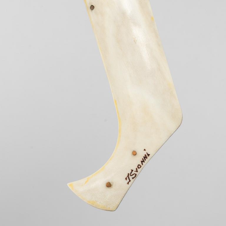 Ingvar Svonni, a reindeer antler knife, signed.