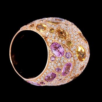 A yellow, pink and white sapphire, 10, 77 cts, and diamond ring, 2.47 ct.