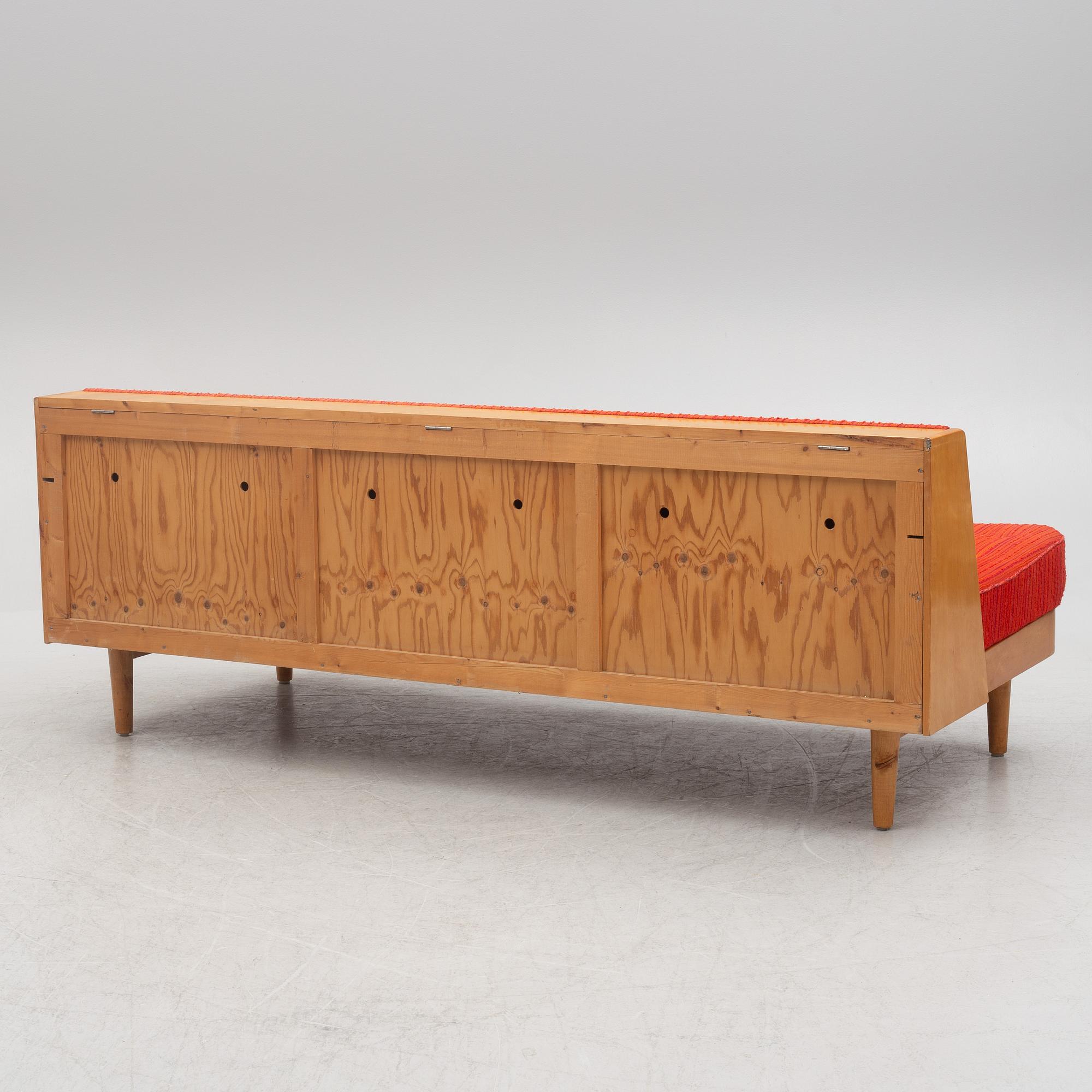 A sofa/daybed, Sweden, mid-20th century.