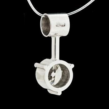 HÄNGE, 18 k vitguld med briljantslipad diamant 0,77 ct. Vikt ca 0,9 g.
