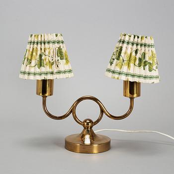 JOSEF FRANK, bordslampa, mässing, modell 2483, för Firma Svenskt Tenn.