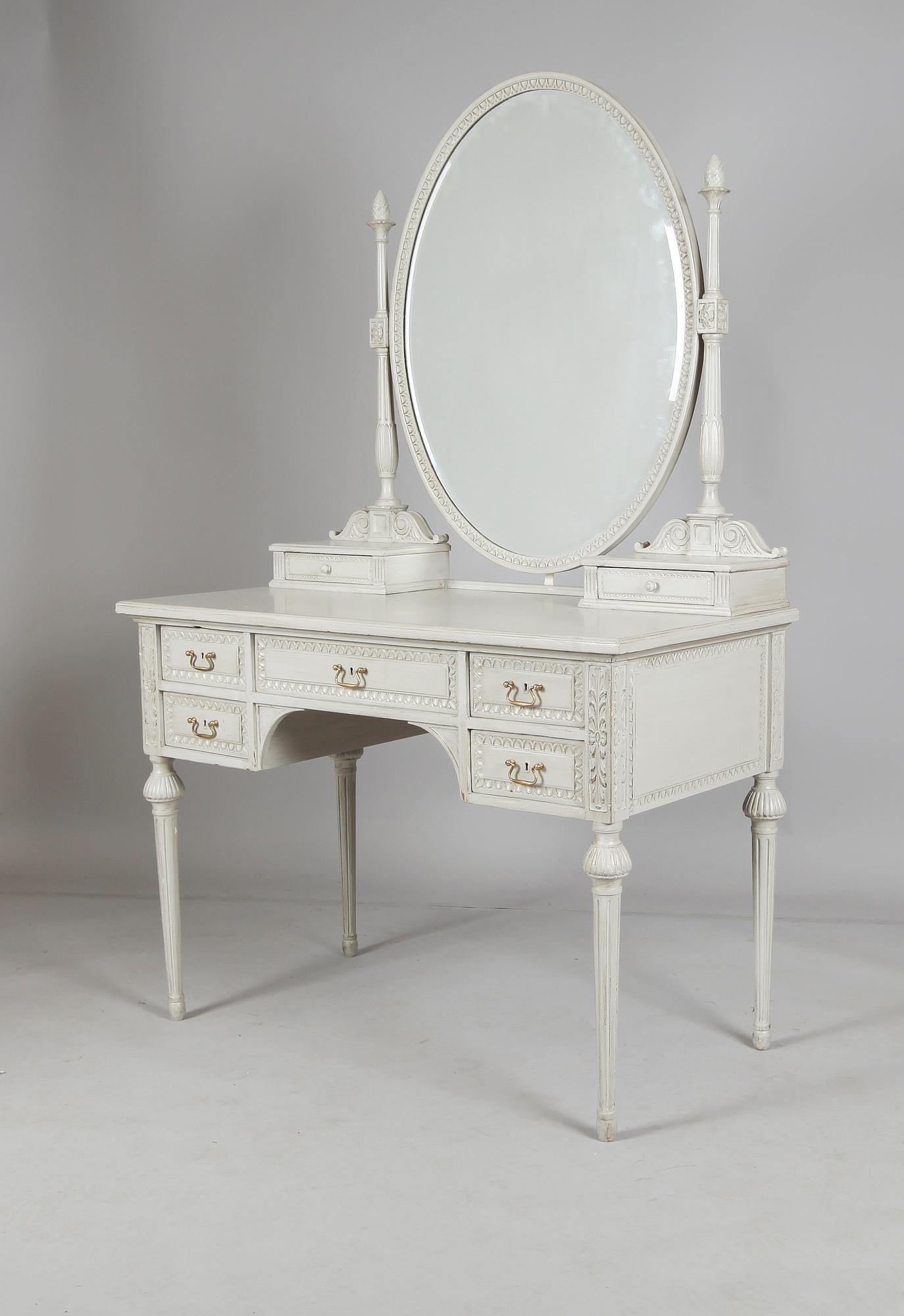 TOALETTBORD, 1900-talets andra hälft.