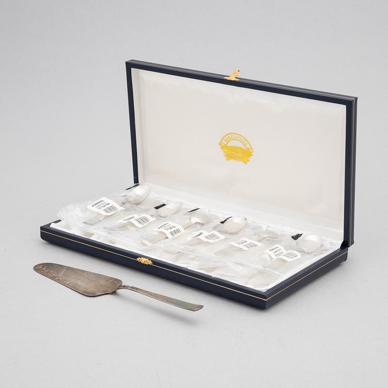 Jacob Ängman, twelve silver spoons and a silver spatula, 'Rosenholm', GAB, 2001-2002.