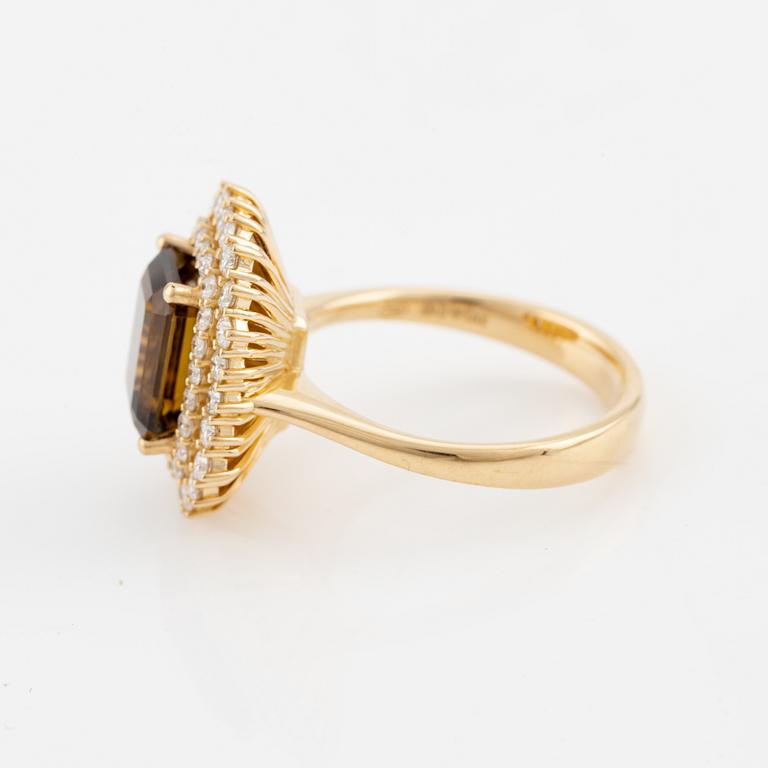 Ring, cocktail ring, 18K gold with tourmaline and brilliant-cut diamonds.