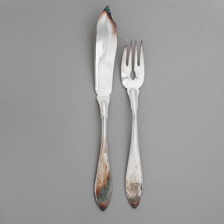 FISKBESTICK, 24 delar, nysilver, "Spetsig svensk", tidigt 1900-tal.