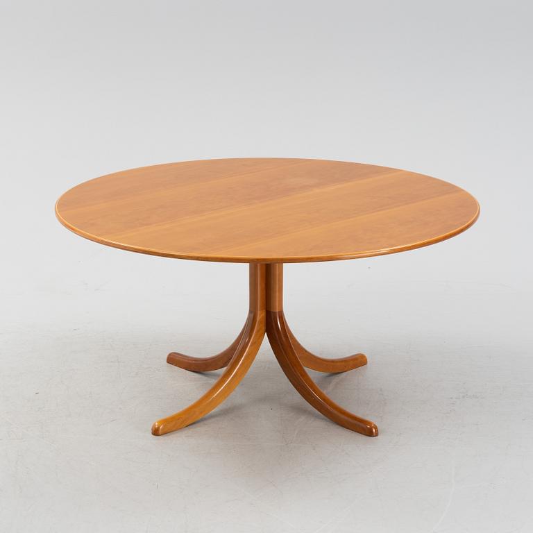 Josef Frank, a model '2010' mahogany dinner table, Firma Svenskt Tenn, after 1985.