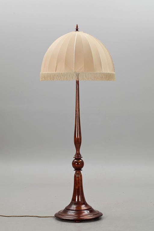 GOLVLAMPA, 1900-tal.