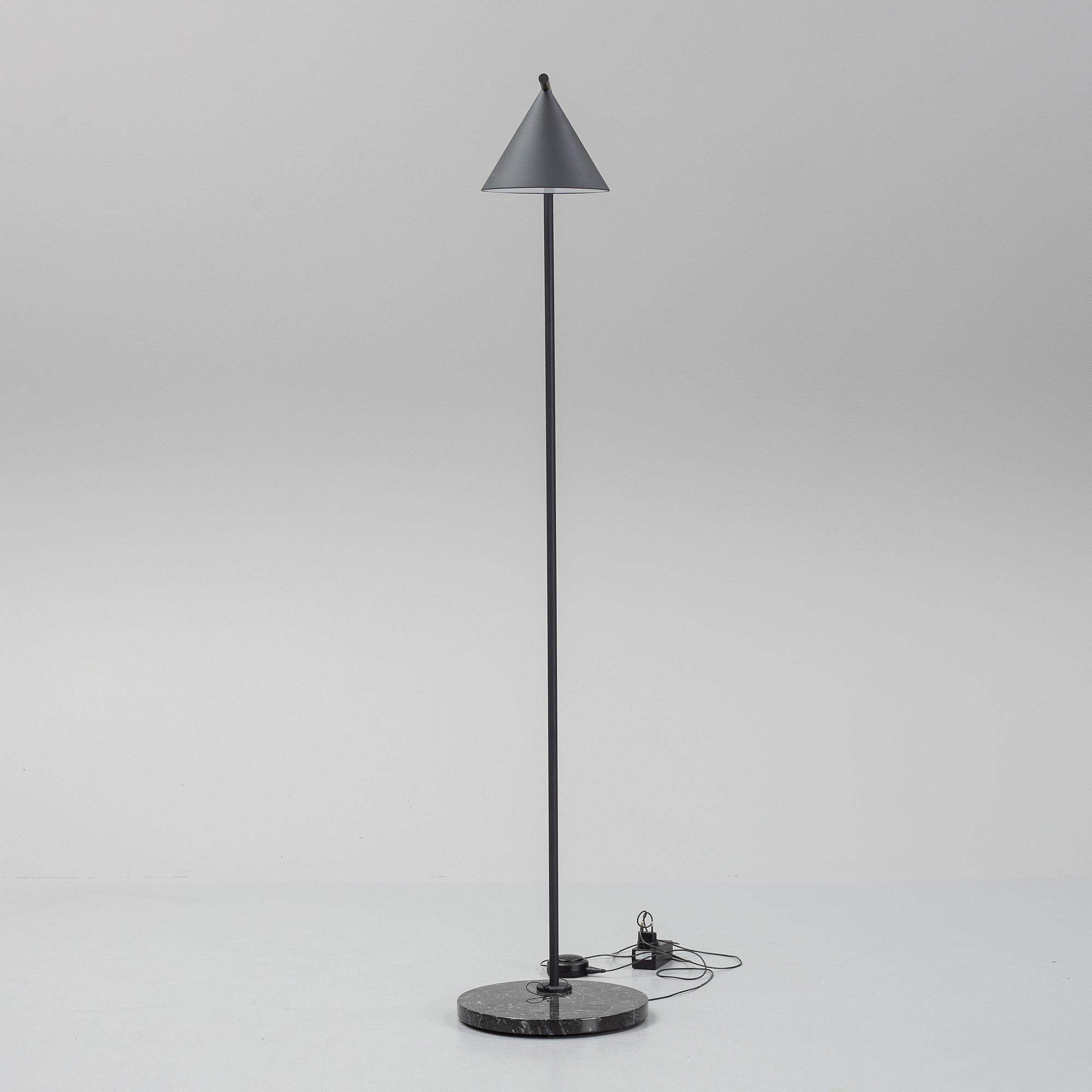Michael Anastassiades, a 'Captain Flint' floor ight, Flos, Italy.