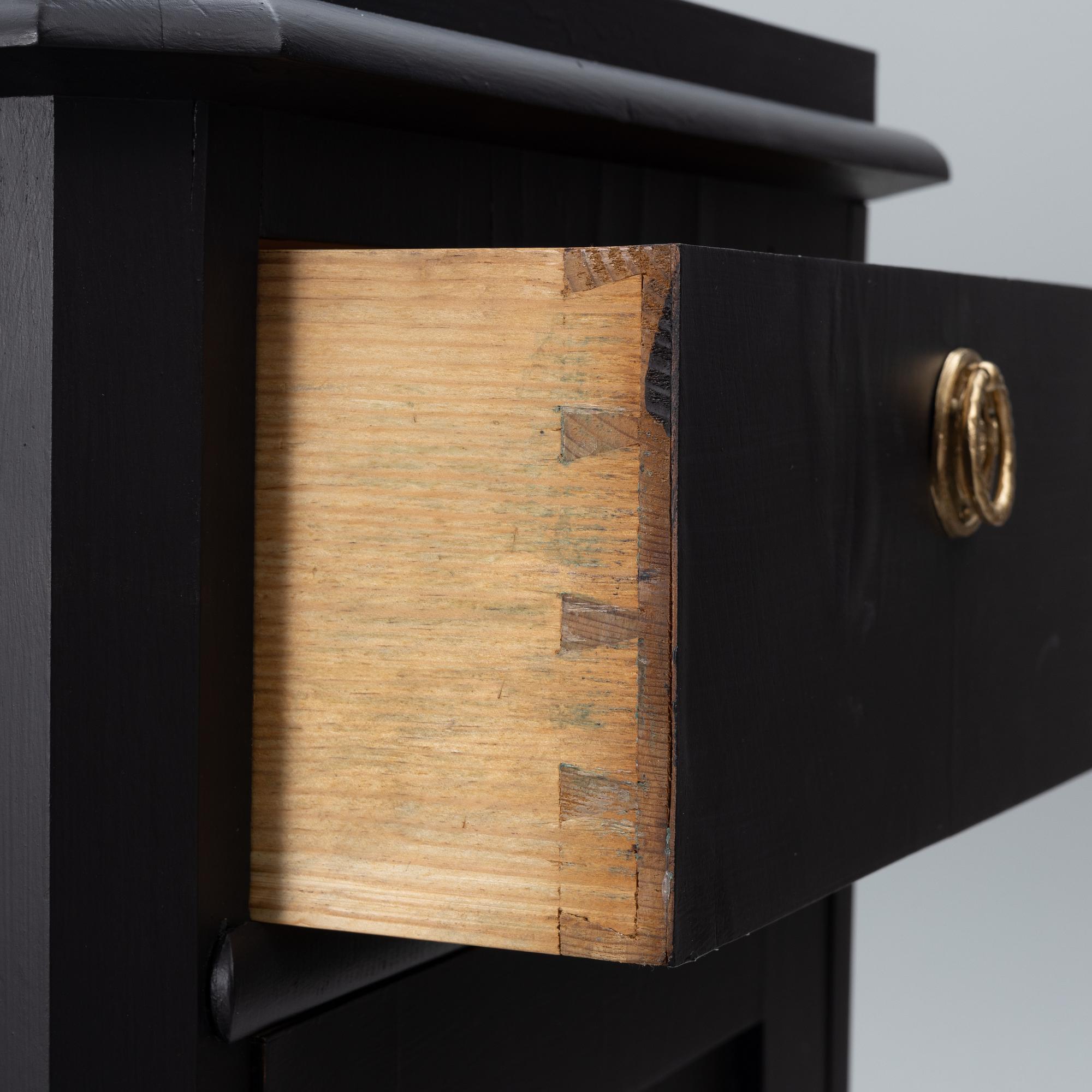 Skåp, ett par, omkring 1900.