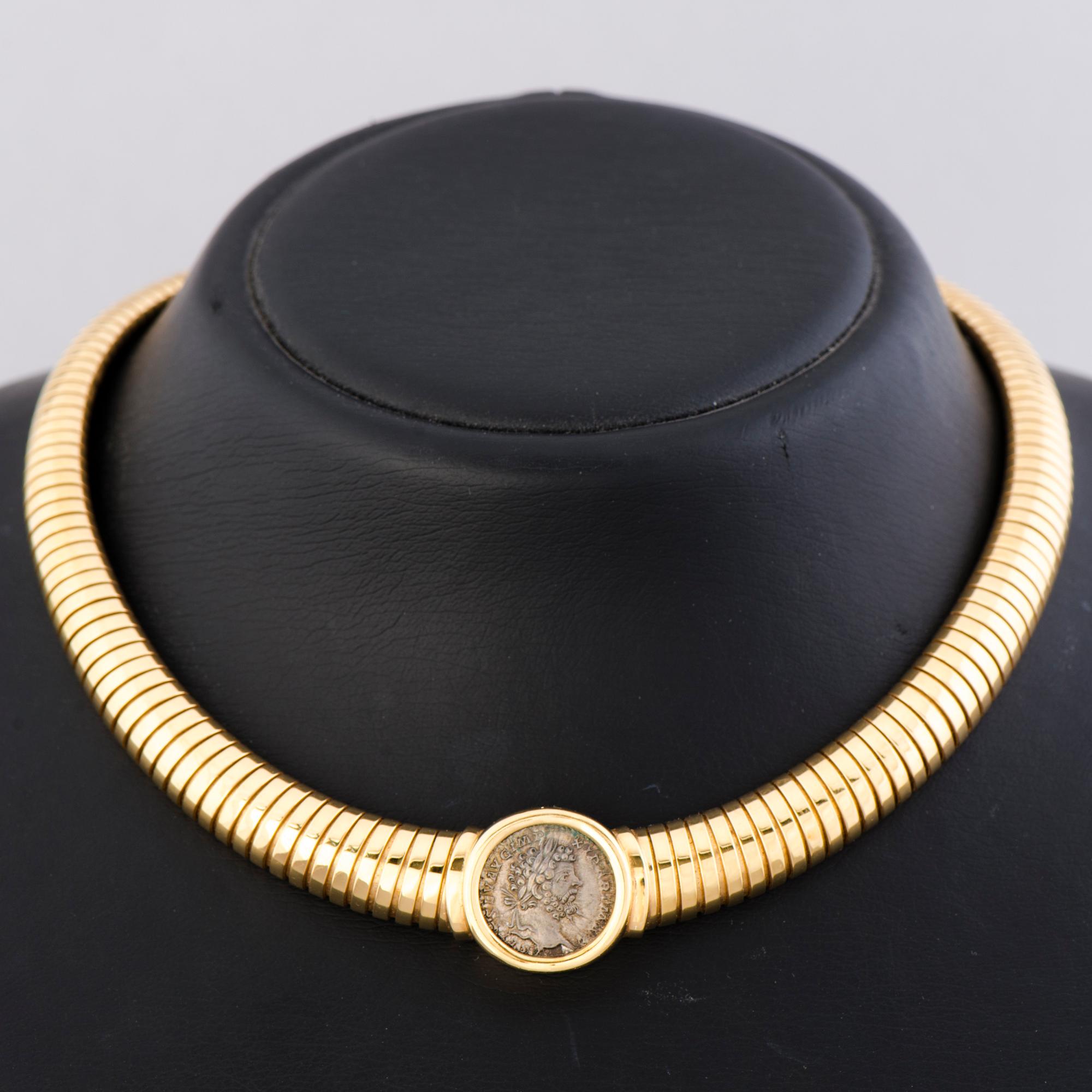Bulgari, COLLIER, Bulgari, "Tubogas", 18K guld. Paris, Frankrike.