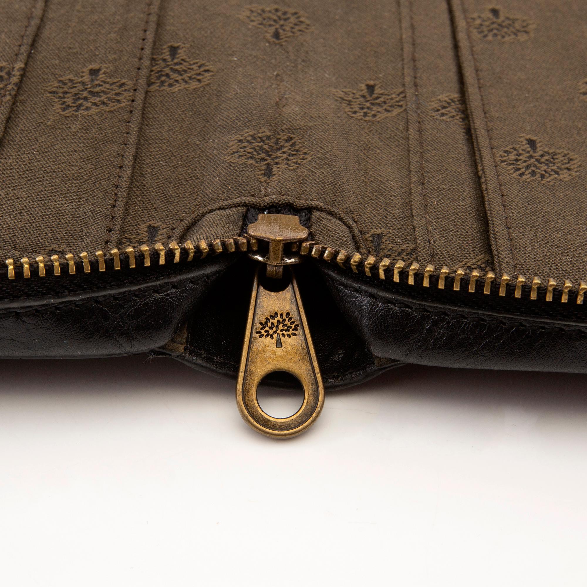 Mulberry laptop case.