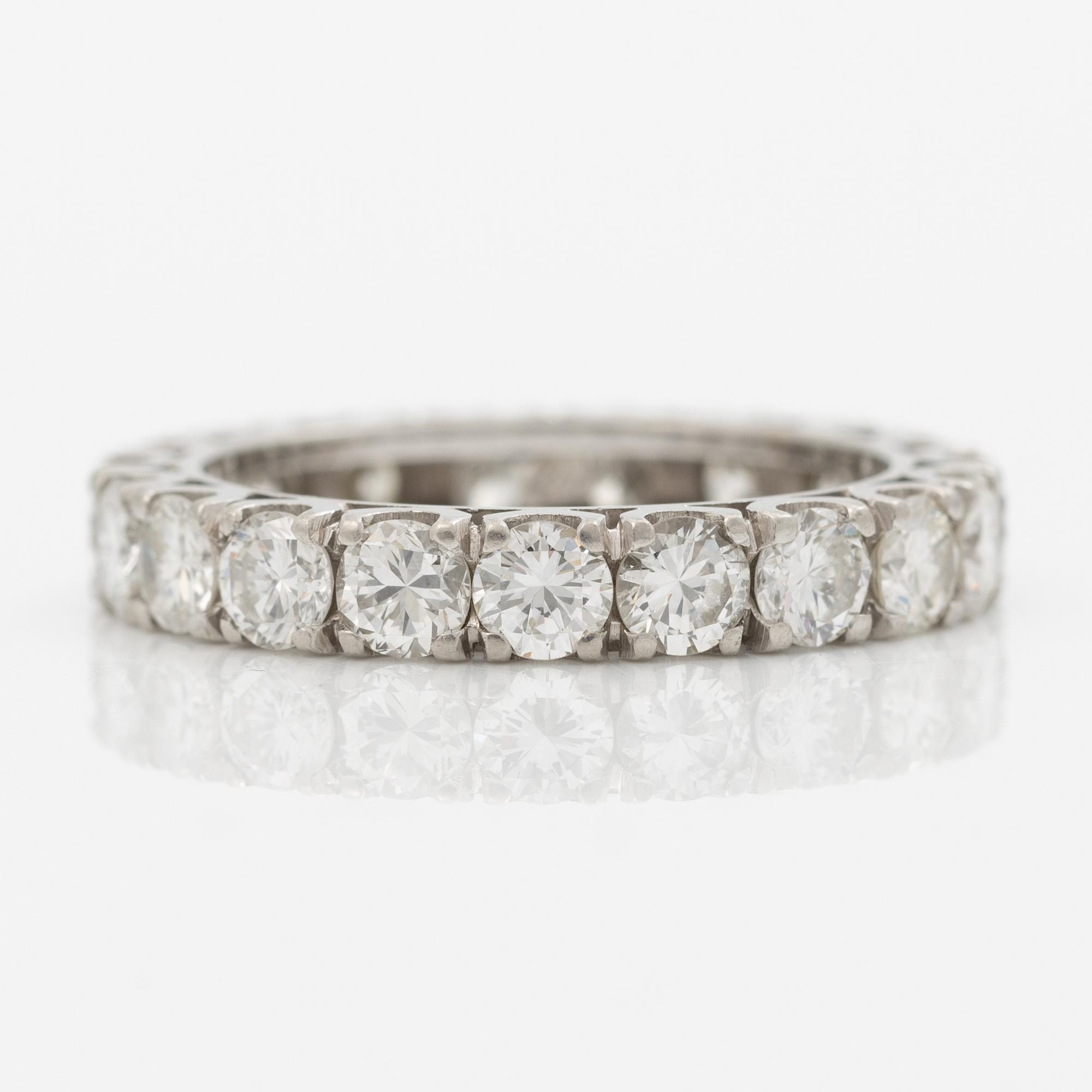 H. Stern ring, full eternity, platinum set with brilliant-cut diamonds, certificate from H. Stern included.