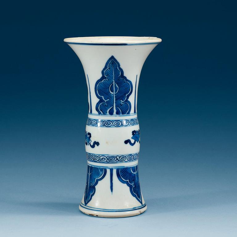 A blue and white Gu shaped vase, Qing dynasty, Kangxi (1662-1722).