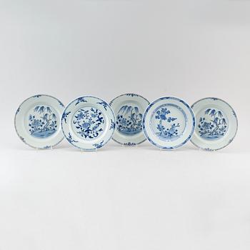 TALLRIKAR, 5 st (3+1+1), porslin, Kina, 1700-tal.