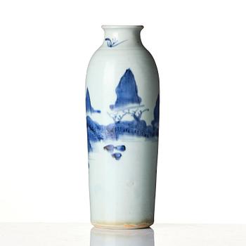 A blue and white sleeve vase, Transitional period, 17th century.