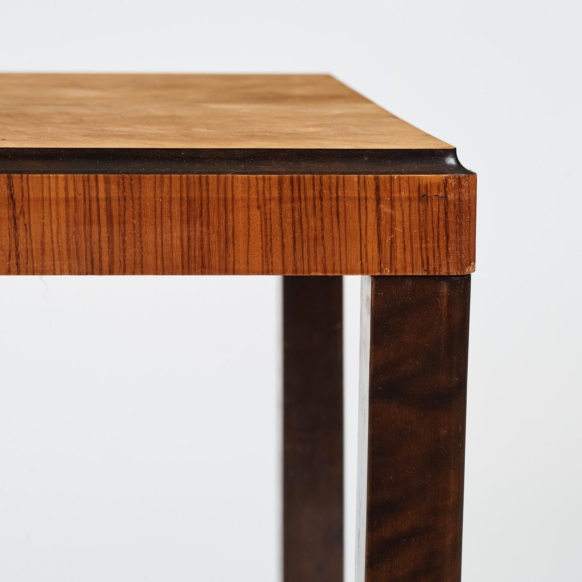 Swedish Modern, a library table, possibly Firma Boet, provenance: Factory owner Neck's residence in Nossebro, 1930s.