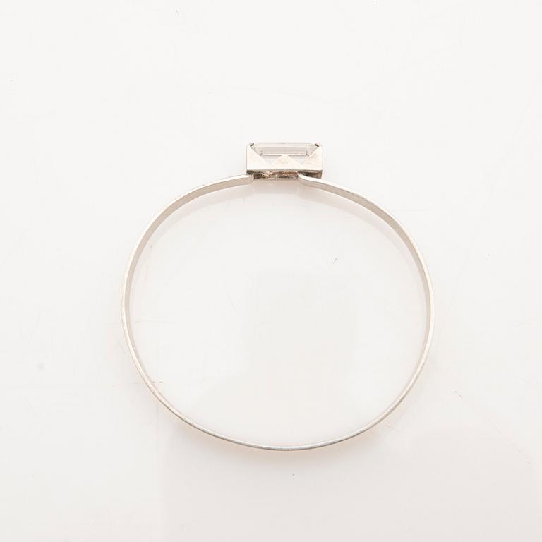 Åke Lindström för Bengt Erik Hallberg, armring, silver med bergkristall, 1973.