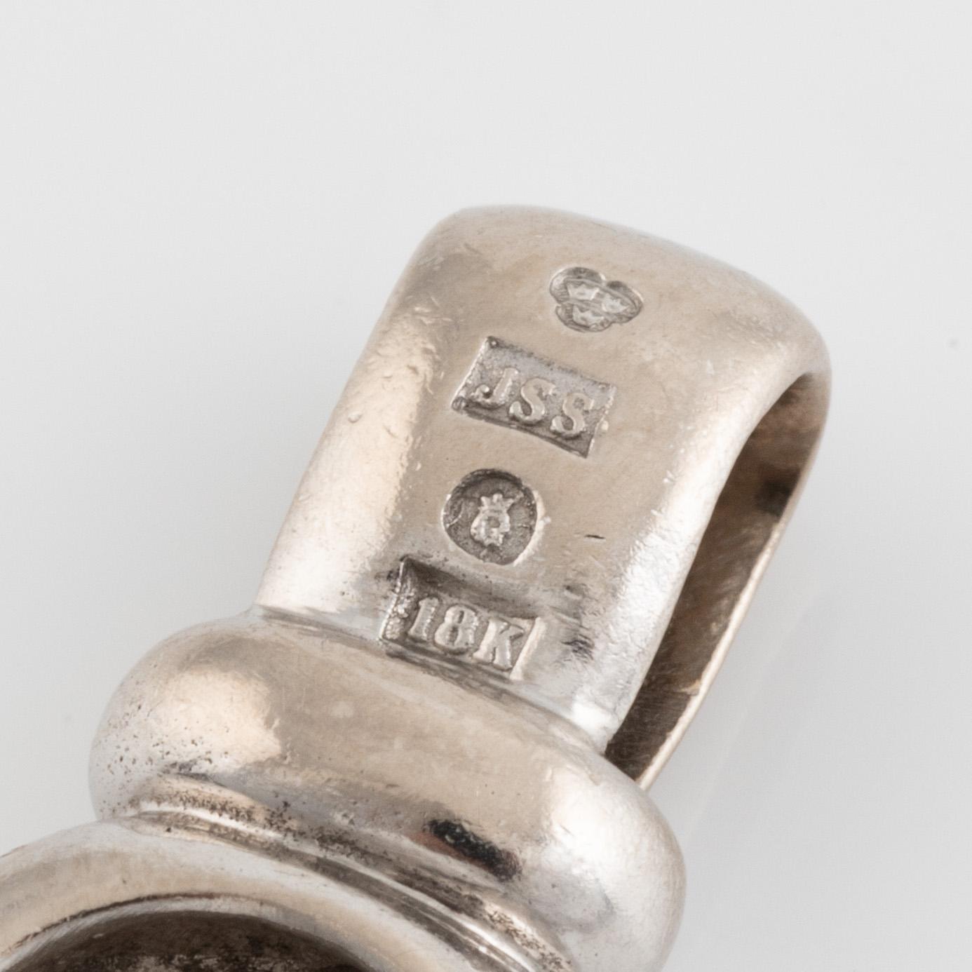 Hänge, 18K vitguld med briljantslipad diamant.