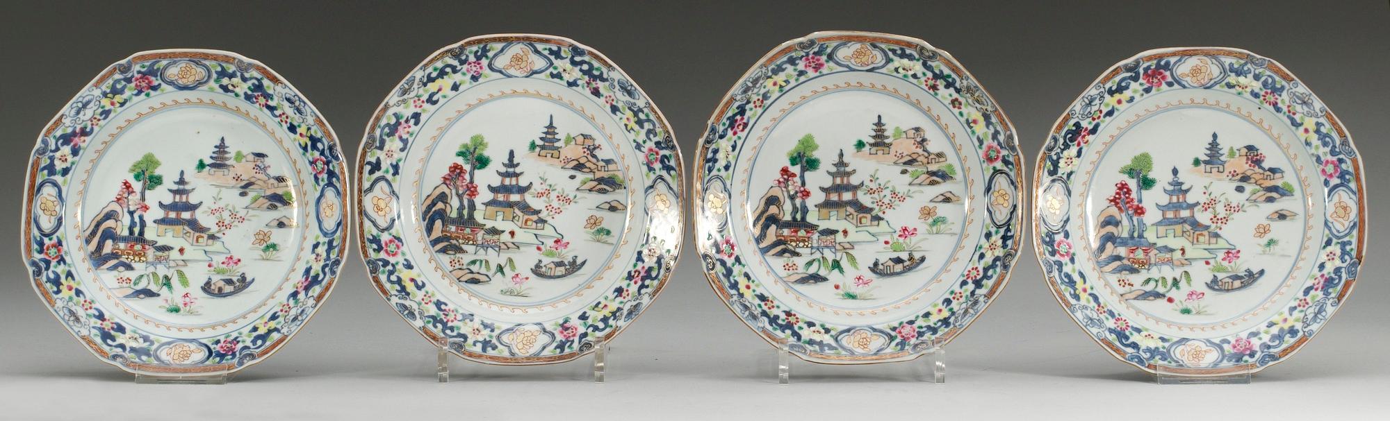 Tallrikar, fyra stycken, kompaniporslin. Qing dynastin, Qianlong (1736-95).