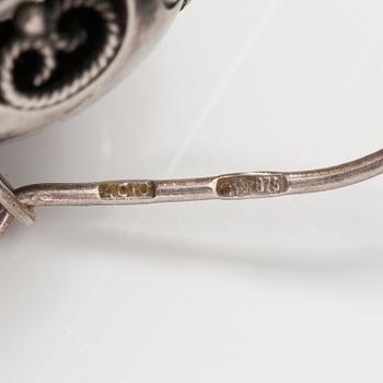 RINGAR, 2 st, och ÖRHÄNGEN, silver, jade. Ryska stämplar.