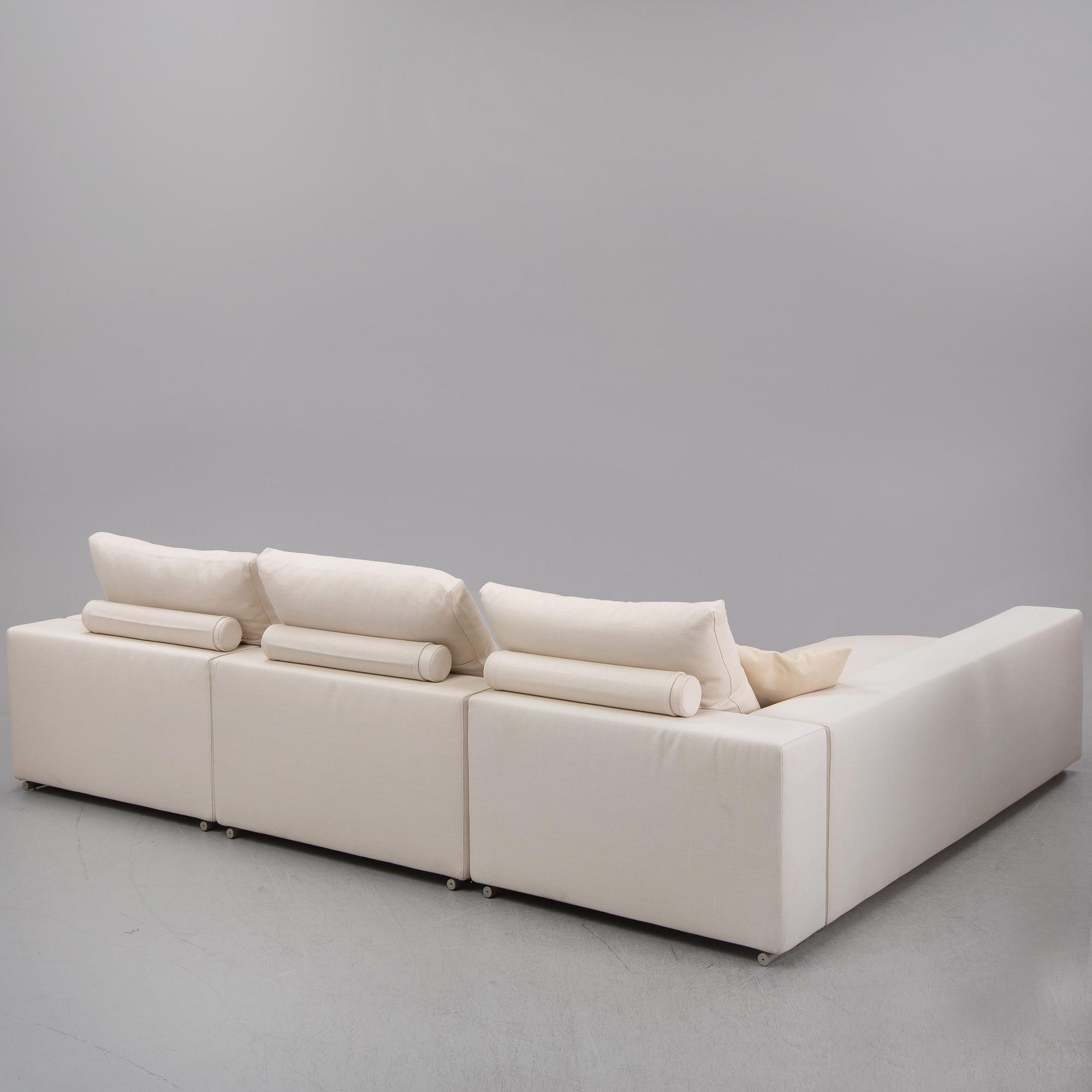 Antonio Citterio, a 'Groundpiece' sofa, Flexform, Italy.