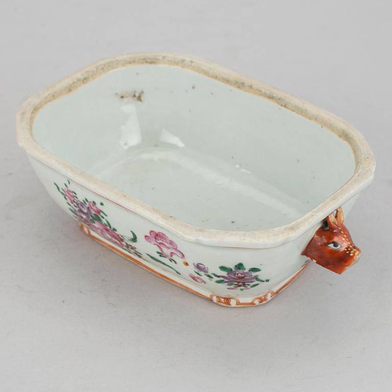 SMÖRTERRIN, kompaniporslin, Qingdynastin, Qianlong (1736-95).