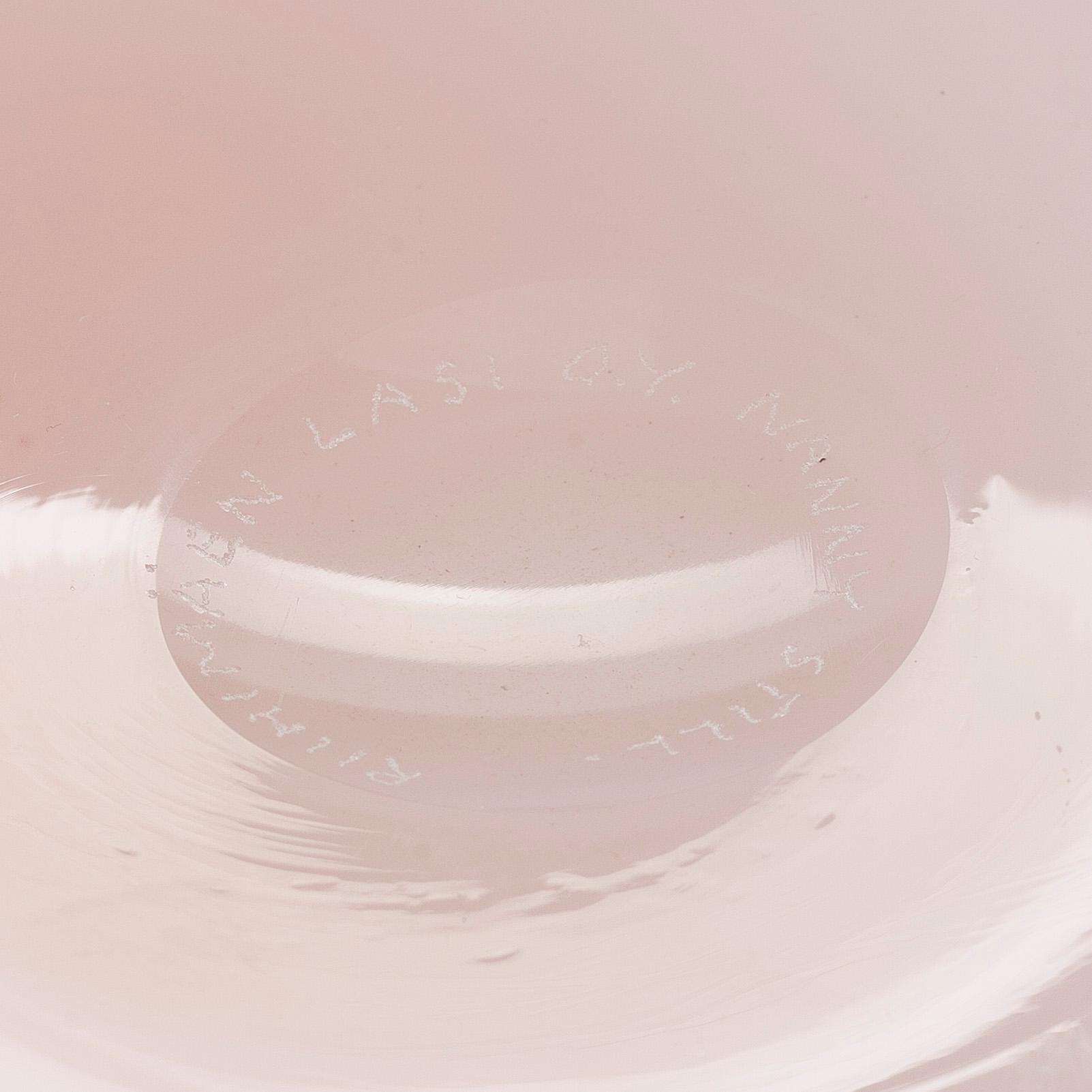 Nanny Still, karaff "Tzarina", signerad Riihimäen Lasi Oy Nanny Still.