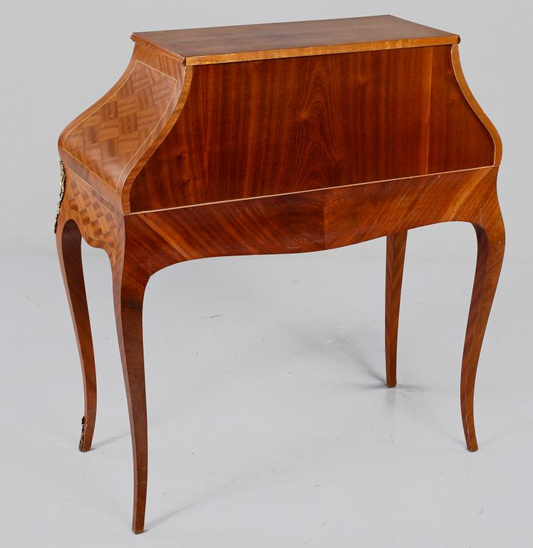 SEKRETÄR, rokokostil, omkring 1900-talets mitt.